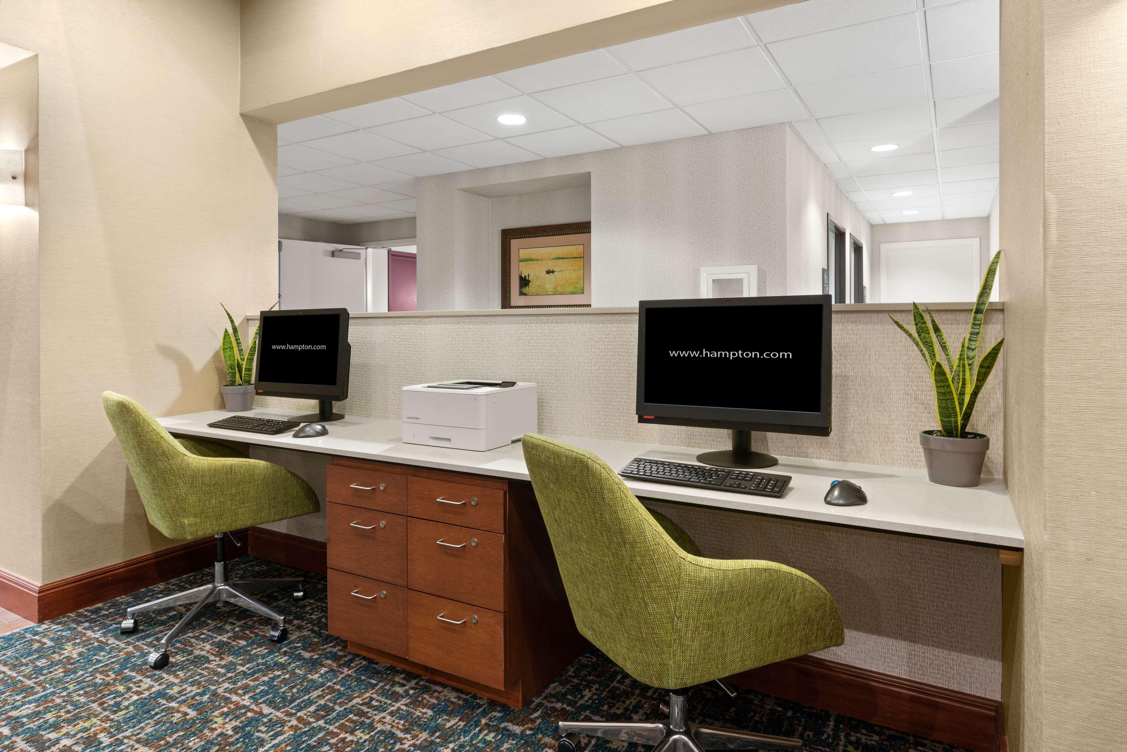 Hampton Inn & Suites Burlington Exterior foto