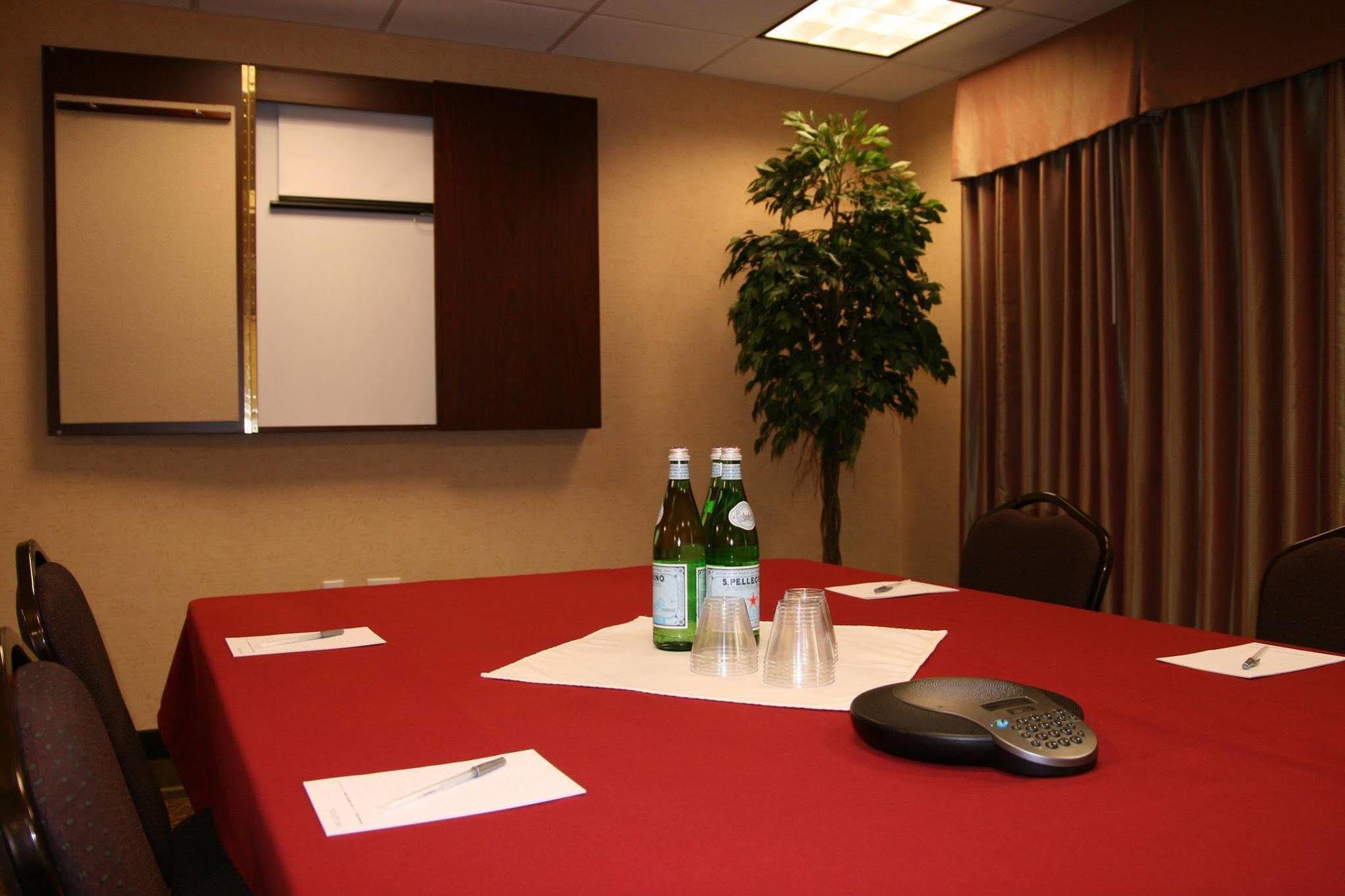 Hampton Inn & Suites Burlington Facilidades foto