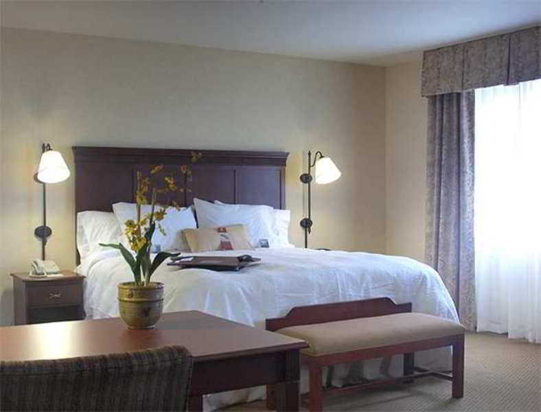 Hampton Inn & Suites Burlington Habitación foto